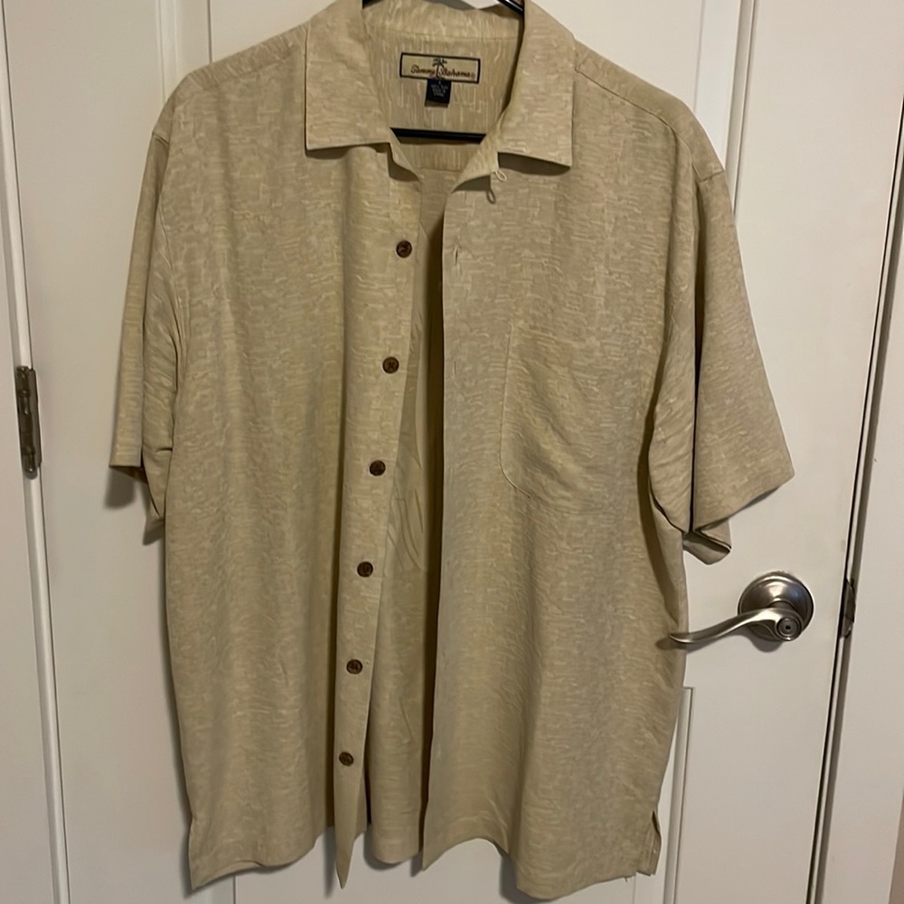 Tommy Bahama Beige Silk Dress Shirt. Men’s size small.
